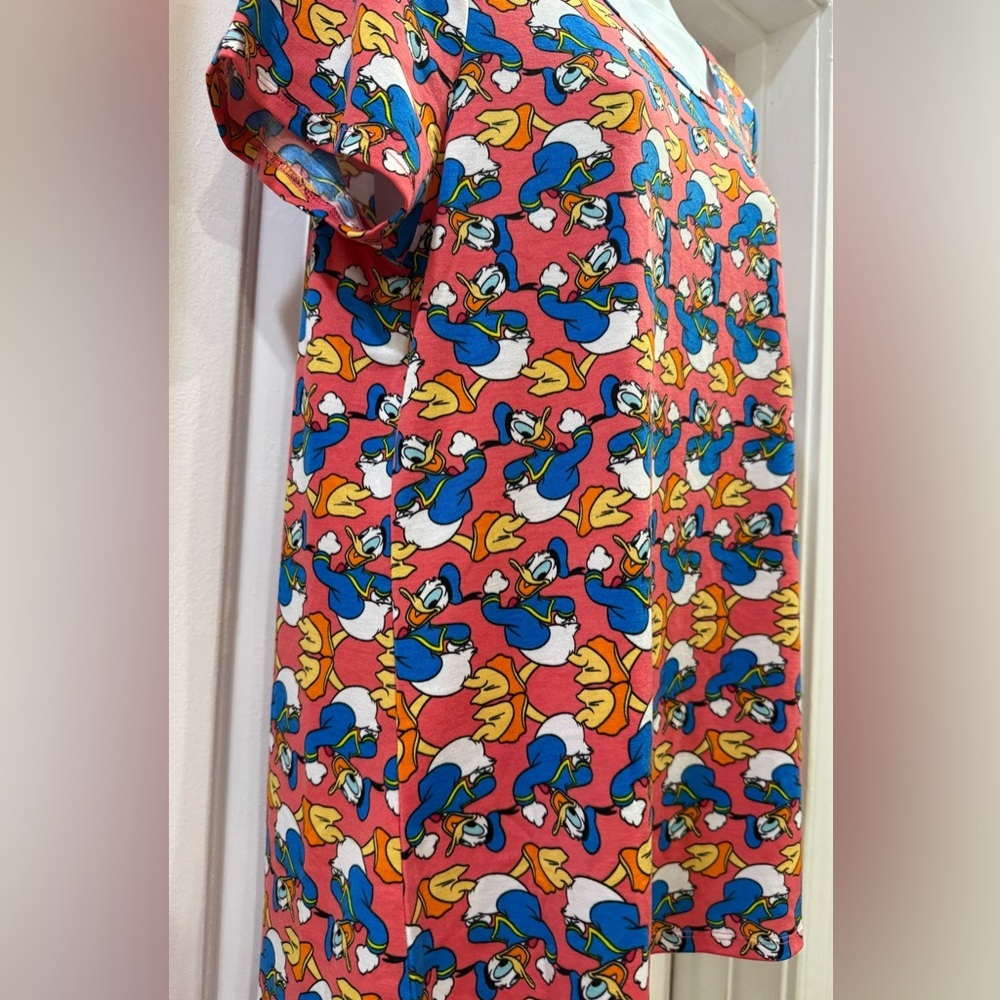 LuLaRoe Disney Donald Duck Classic T-Shirt Size Large 🆕🆕🆕 - Picture 3 of 9